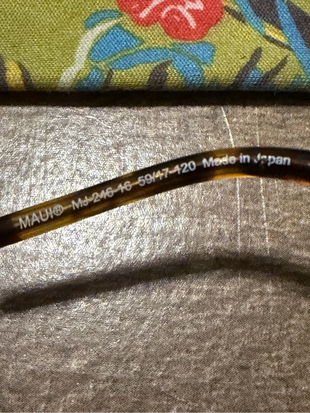 Maui Jim “Wiki Wiki” Gold Polarized Aviators